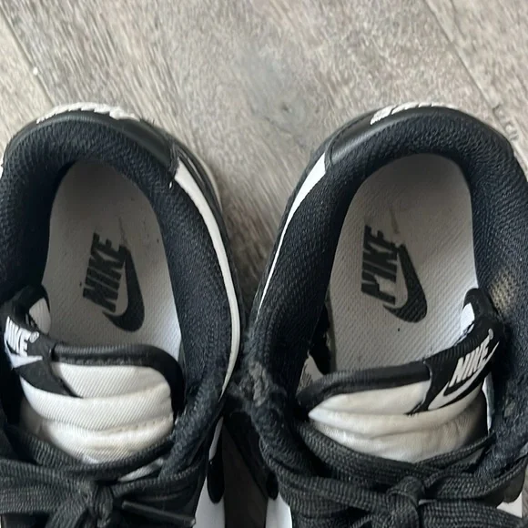 Nike Dunk Low - Picture 4 of 6